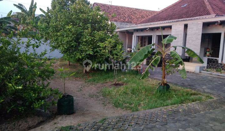 rumah kolonial luas 1268 meter di serengan,solo 2