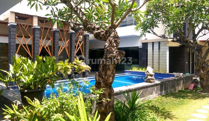 Luxury Villa at Main Road Bypass Nusa Dua with Stunning Pool &amp; Luxury Furniture 2