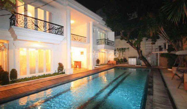 Rumah Mewah 2 Lantai Ada Swimming Pool, Hadap Taman Di Taman Aries 1