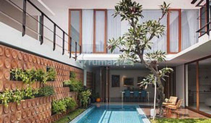 rumah cantik di kemang selatan strategis dan negotiable 1