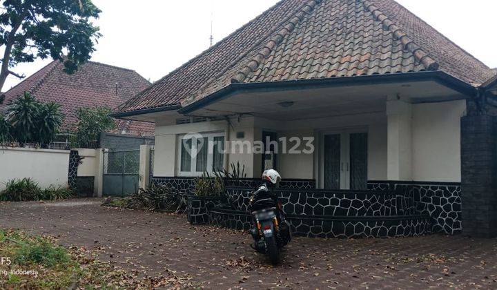 Rumah Hitung Tanah Saja Di Jalan Utama Cipaganti Bandung 1