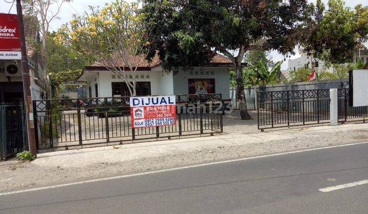 Rumah Halaman Luas Timur Stadion Maguwo 1