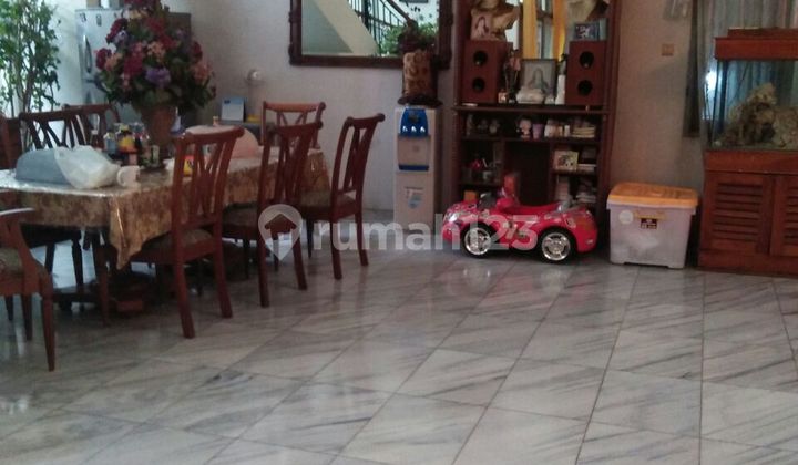 Rumah Di Mega / Botanical Garden Kebon Jeruk Joglo Rumah Di Mega / Botanical Garden Kebon Jeruk Joglo