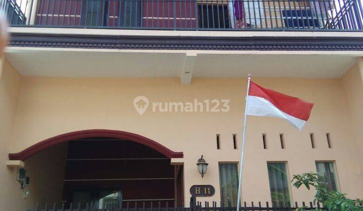 Rumah cantik 2 lt modern minimalis di Bandulan kota Malang 1