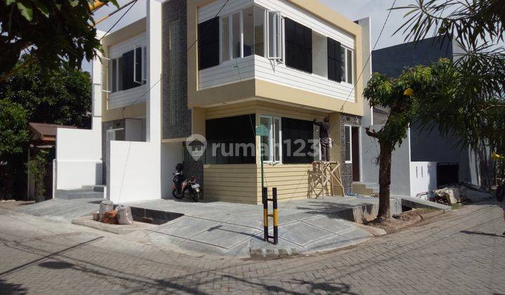 Rumah 2 lantai paling KEREN se-JAPOS, 3 KT DOUBLE 1