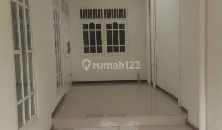 Rumah Hook Murah Siap Huni baru renovasi Depok dikomplek harga murah Jual Cepat 2