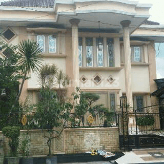 Rumah mewah di Villa Melati Mas 1