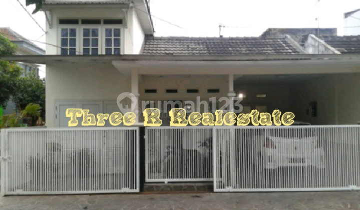 Rumah Sawojajar cetar membahana ada 2 garasi mbl dan motor, lokasi dekat poros jalan, posisi hook, serius minat harga dinego saja Rumah Sawojajar cetar membahana ada 2 garasi mbl dan motor, lokasi dekat poros jalan, posisi hook, serius minat harga dinego saja