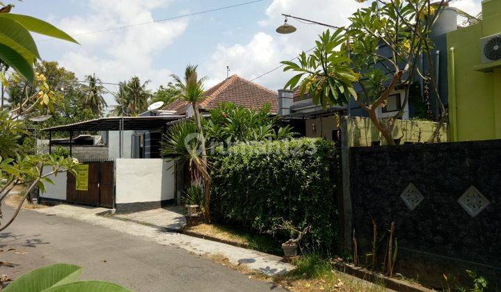 House for sale near central Lovina 1