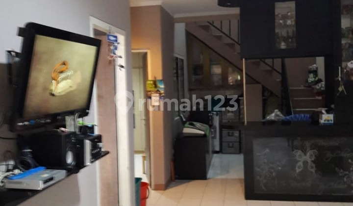 Neat, move-in ready house in Metro Permata. 2
