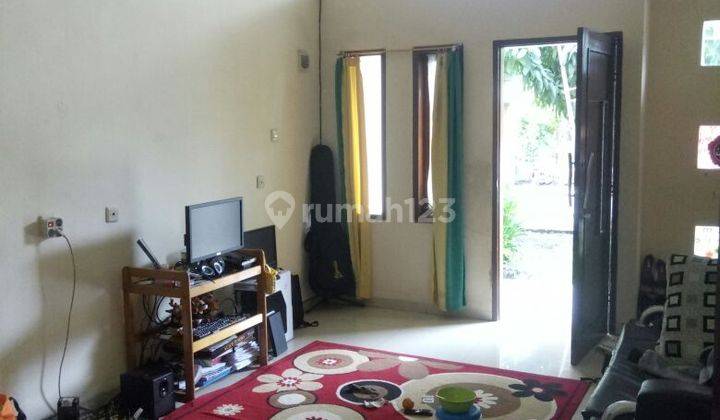 Rumah Minimalis Layak Huni di Emerald 1