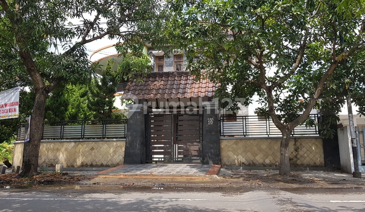 Luxury house in Solo city, serene atmosphere surrounded by plants. 2