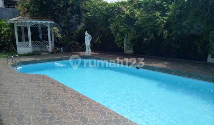 Rumah mewah murah ada kolam renang di Permata Hijau 2