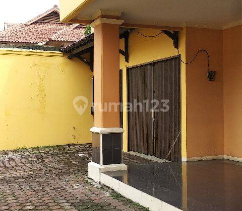 Di Sewakan Rumah Besar Pinggir Jalan Cigadung Raya Timur 2