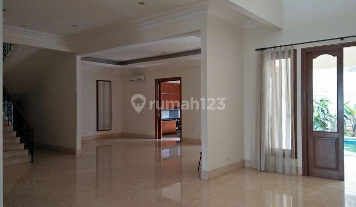 Big, comfort and beautiful house at Senayan, South Jakarta is available now 1