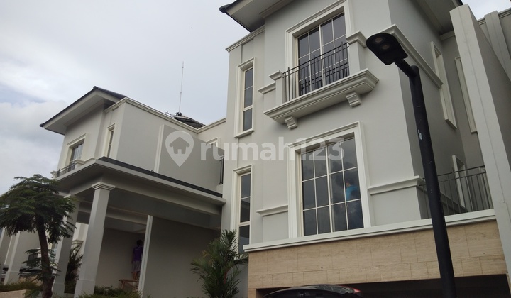 South Grove in Tb Simatupang South Grove in Tb Simatupang