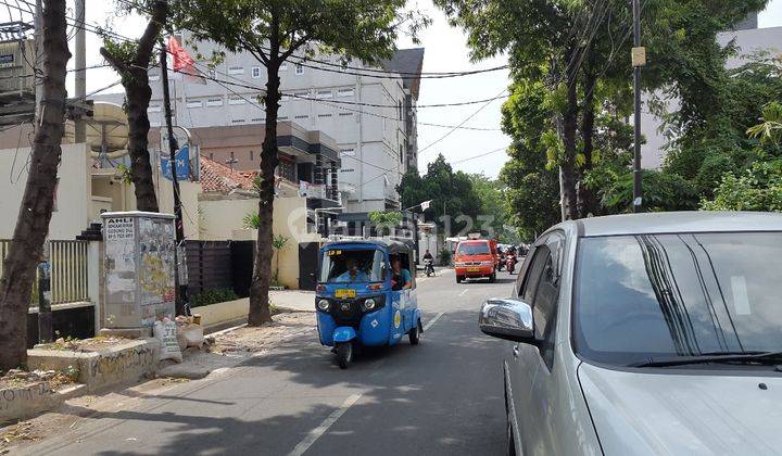 Rumah jln raya (Kramat 2)  bisa utk usaha zona campuran 2