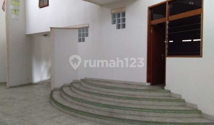 Luxury Home Ready to Occupy on Kolonel Masturi Street 2