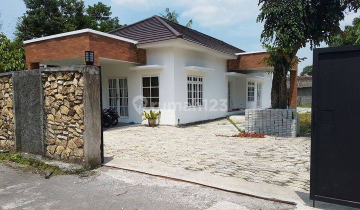 RUMAH TANAH LUAS 1