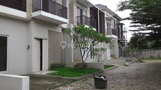 Rumah cantik minimalis nyaman dan strategis. 1