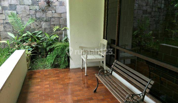 rumah cantik strategis di villa duta 2