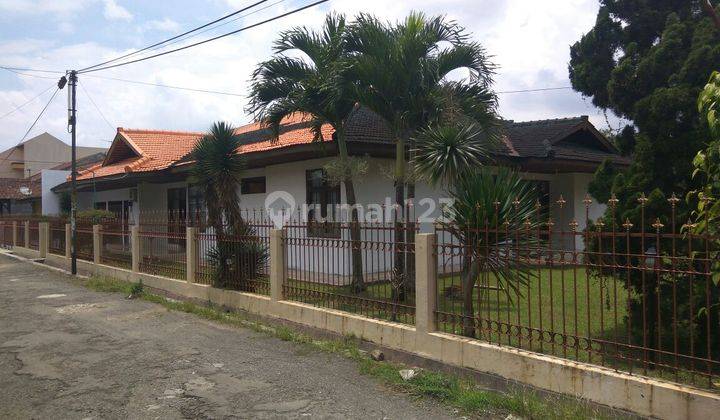 RUMAH MENARIK !!Rumah Nya Yang Lebar Dengan Halaman Rumah Nya Yang Luas di Kawasan Cicukang Indah !! 2