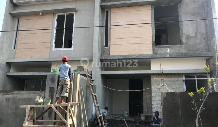 Rumah baru gress desain minimalis (2 unit jejer) di Sutorejo Utara, Surabaya 1