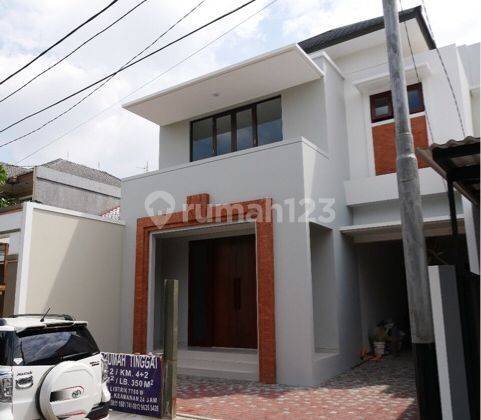 Rumah baru dan mewah di Pasar Minggu 1