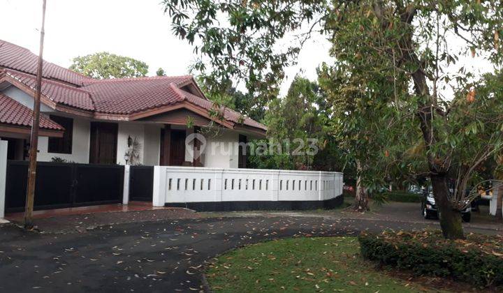 Bangunan rumah kokoh siap huni lingkungan asri Bintaro Sektor 1 1