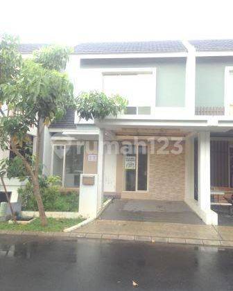 Rumah Baru 2 Lantai di Karawang 1