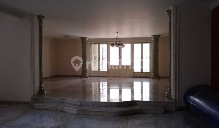 Menteng House + Swimming Pool Size 838 m2 2