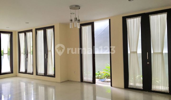 Modern Minimalist 3bedroom With Shared Pool Near Jis Ajh02093 2