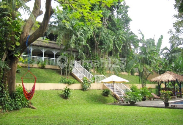 Amazing Bright House With Large Garden In A Compound Ajh03029