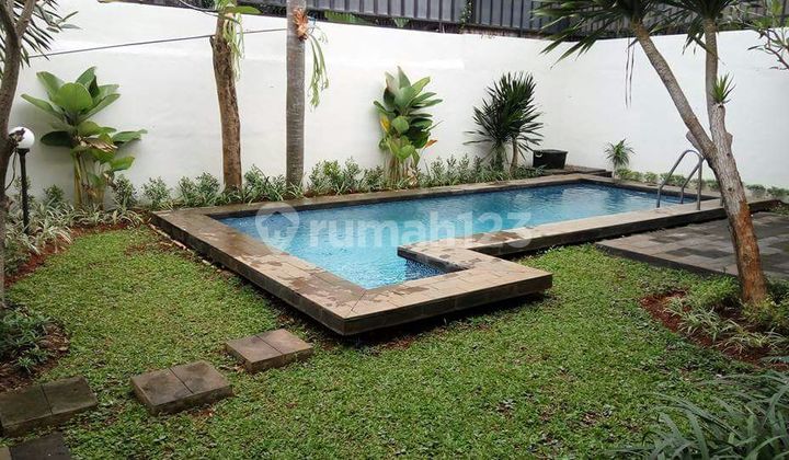 Rumah Baru Dan Terawat Di Kemang Jakarta Selatan Ajh04030