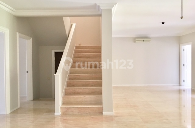 Nice 4bedrooms House In A Compound Ajh05031 2