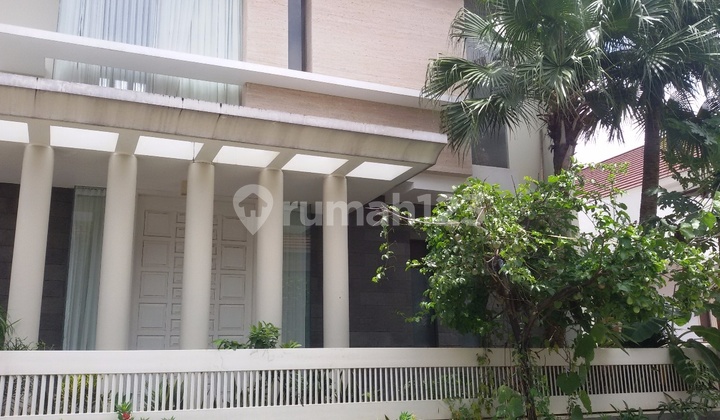 Rumah Mewah full ventilasi bonus swimmingpool di Permata Jingga lokasi sangat premium 2