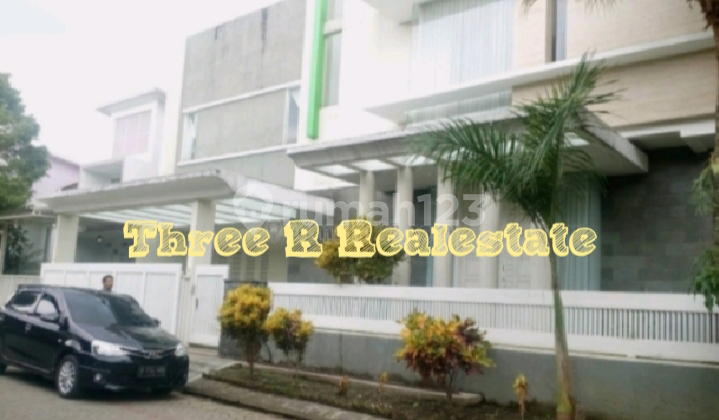 Rumah Mewah full ventilasi bonus swimmingpool di Permata Jingga lokasi sangat premium