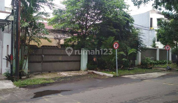 Dijual Rumah 2 lt Lokasi Panglima Polim, Jakarta Selatan 2