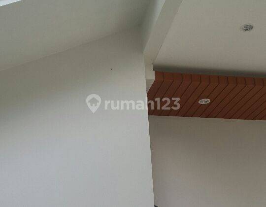 Rumah Mewah Exclusive di Sayap Setiabudi 3 Menit dari Kampus UPI 2