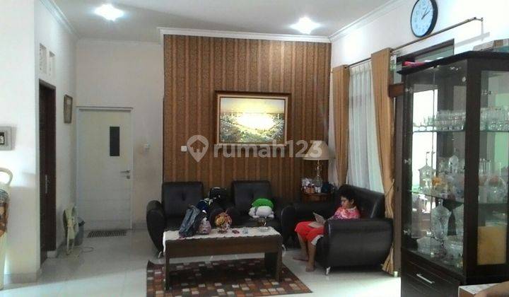 Rumah Nyaman dan Tenang dalam Komplek yang sudah Mapan. 1