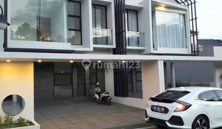 Rumah Baru Modern Lingkungan Exclusive di Sayap Setiabudi Bandung 1