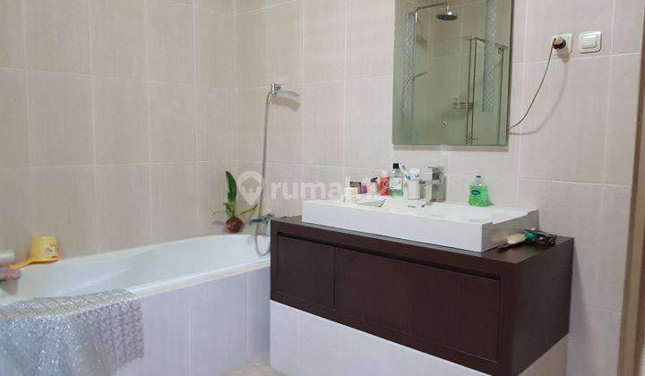 RUMAH CANTIK FULLY FURNISHED DI TIMOHO,  HALAMAN LUAS, DI BACIRO DEKAT KANTOR BALAIKOTA DAN MANDALA KRIDA 2