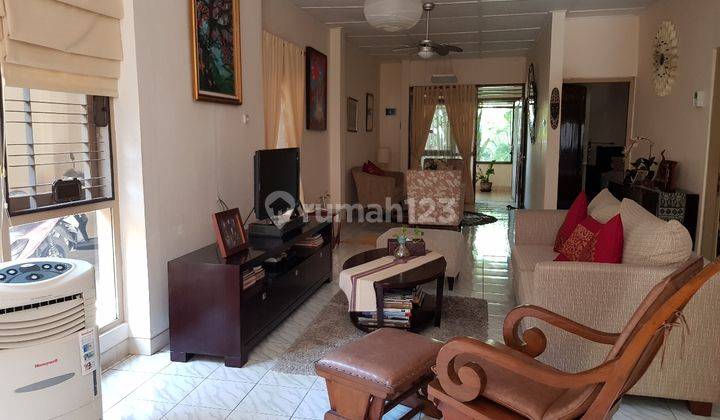 RUMAH CANTIK FULLY FURNISHED DI TIMOHO,  HALAMAN LUAS, DI BACIRO DEKAT KANTOR BALAIKOTA DAN MANDALA KRIDA 1