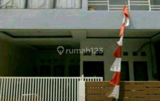 Rumah 3 Lantai,shm,,utan Kayu,jalan 1 Mobil,shm,jak Tim 1