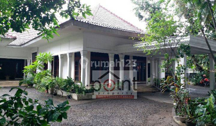 RUMAH LOKASI PREMIUM JANTUNG KOTA SOLOHIP 1