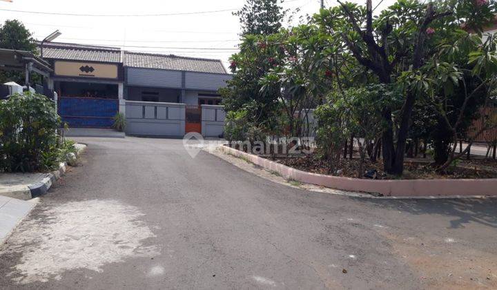 rumah cantik harga bikin berdebar di komplek PTB duren sawit 2