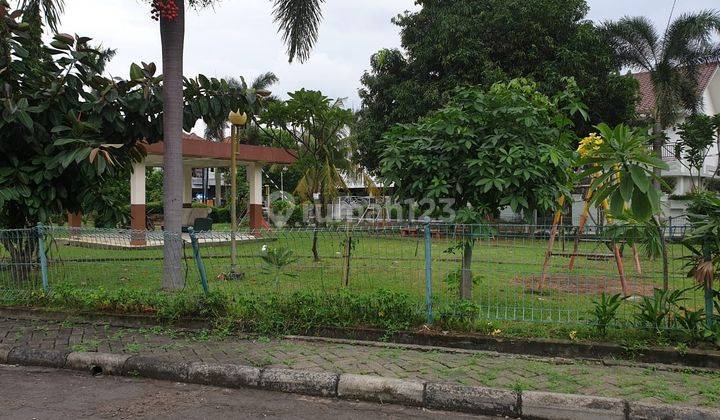 Rumah Nuansa Asri Siap Huni depan Taman di Jati Bening Estate, Bekasi 2