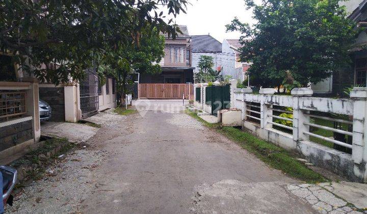 DIKONTRAKKAN....Rumah asri dan bagus di komplek area antapani bandung 2