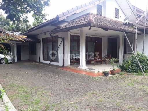 Rumah Tua Hitung Tanah Cocok Buat Kost2an di Haji Nawi 1