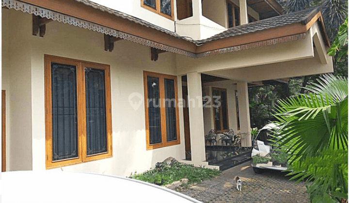 Rumah Lama 2 Lantai, di Gandaria Utara, Kebayoran Baru, Jakarta Selatan 1